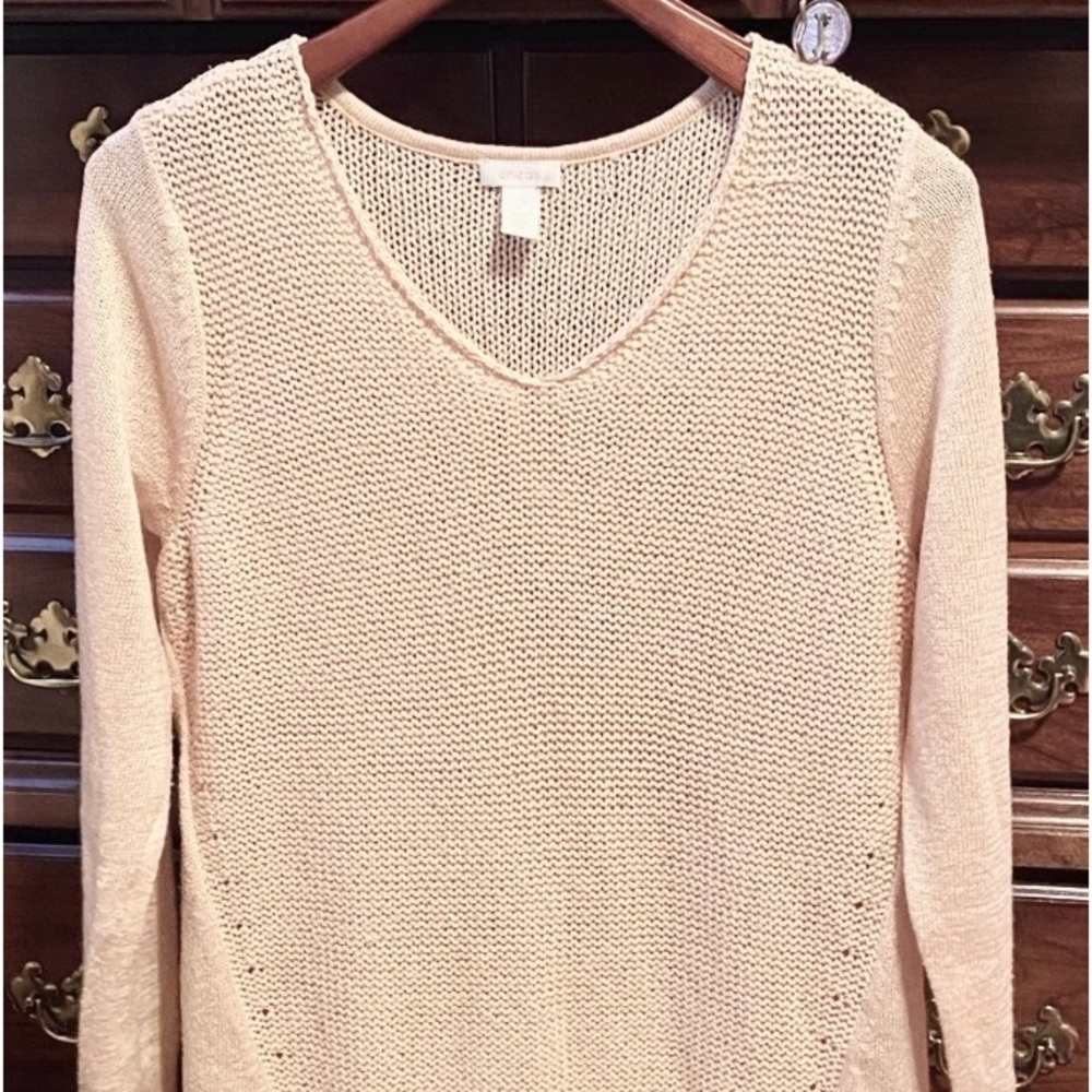 🦩 Chico's Pink Shimmer Lightweight V-Neck Long Sleeves Sweater size 2, Large
